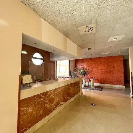 阿尔贝亚尔酒店 3* 希洪